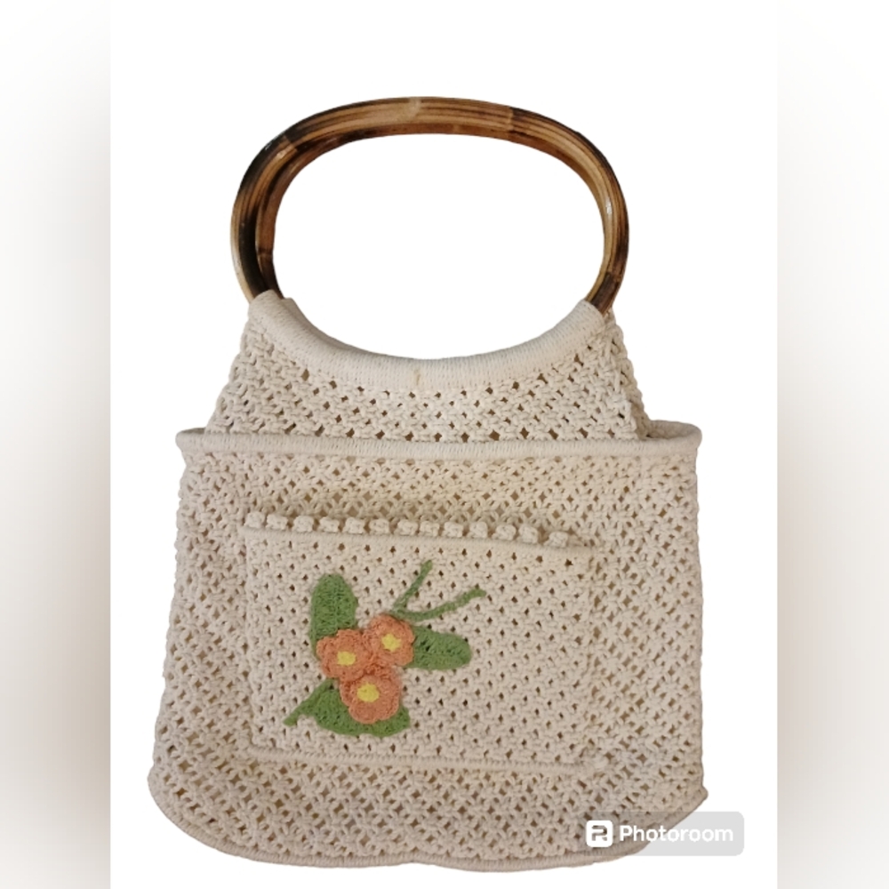 MCI VINTAGE 1970's Macrame purse with flower applique and bamboo handles. Womens
